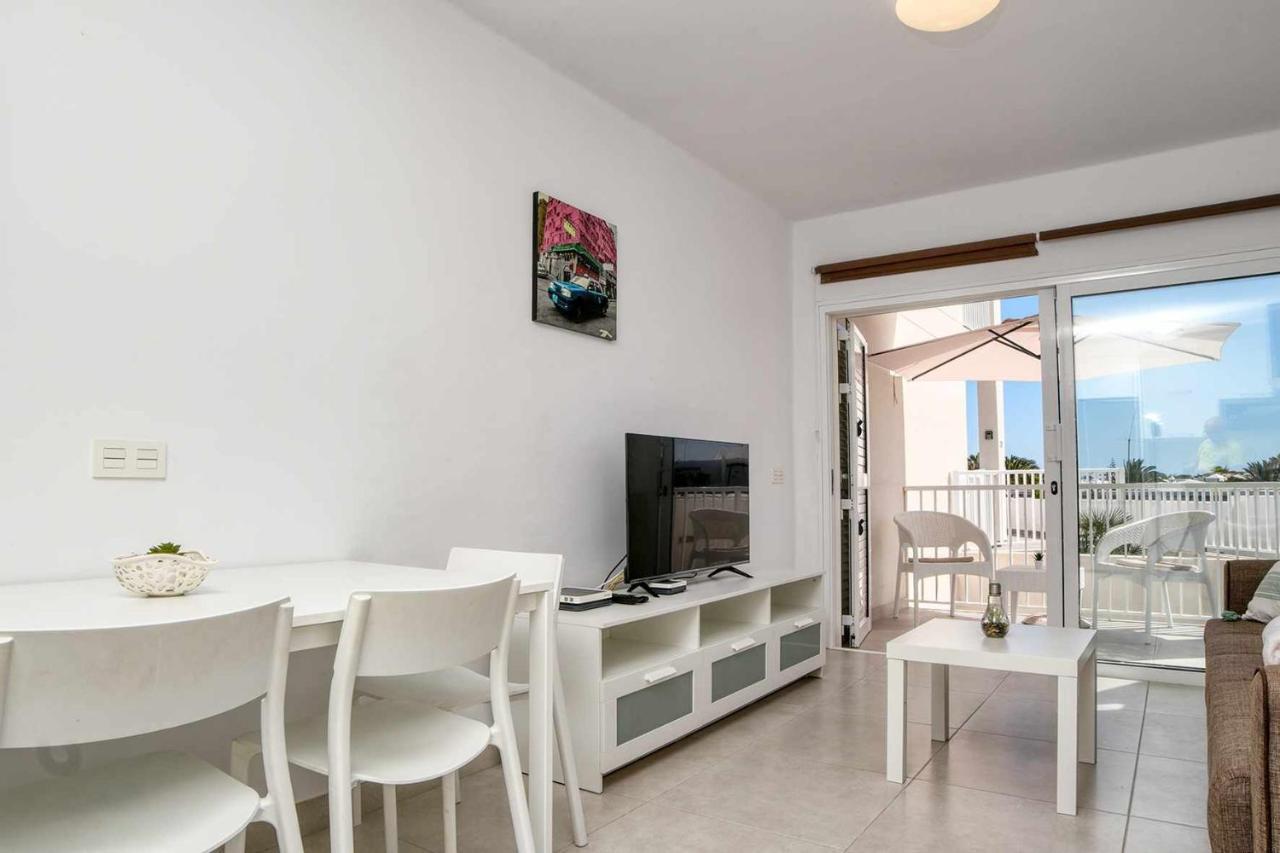 Luminosa vivienda vacacional con vista a la piscina Costa Teguise Exterior foto